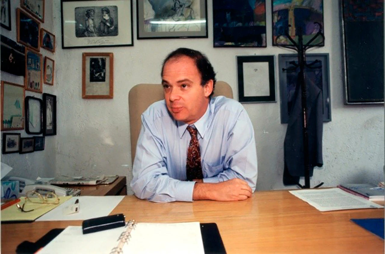 1993-EK-Oficina-Vuelta-b.jpg