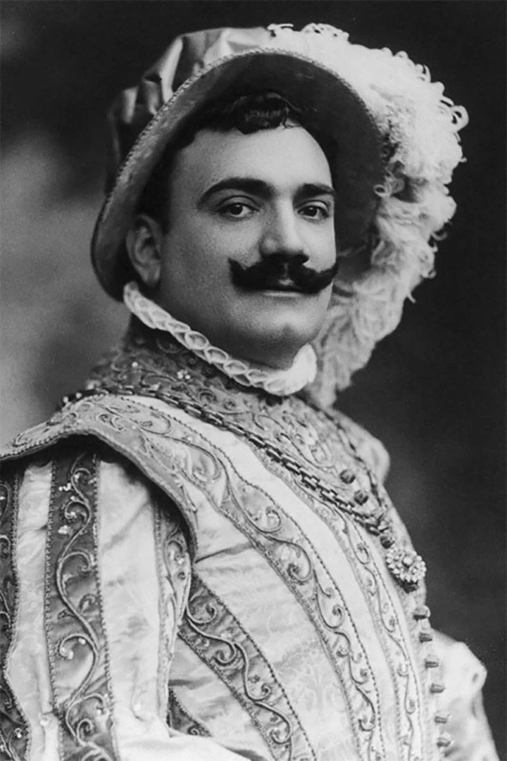02_Enrico-Caruso-Duke-Rigoletto-b.jpg