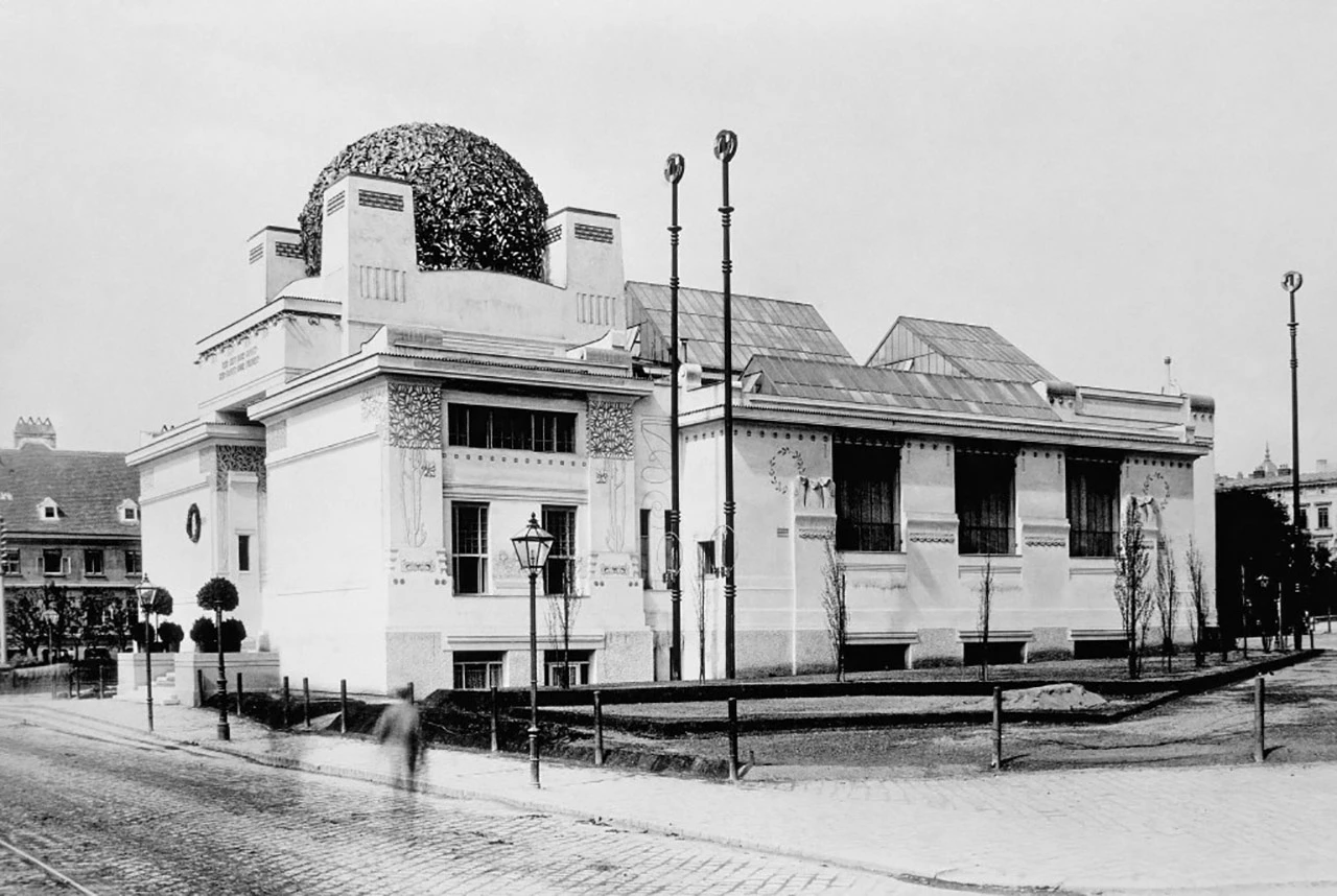 Var32-Secession.jpg