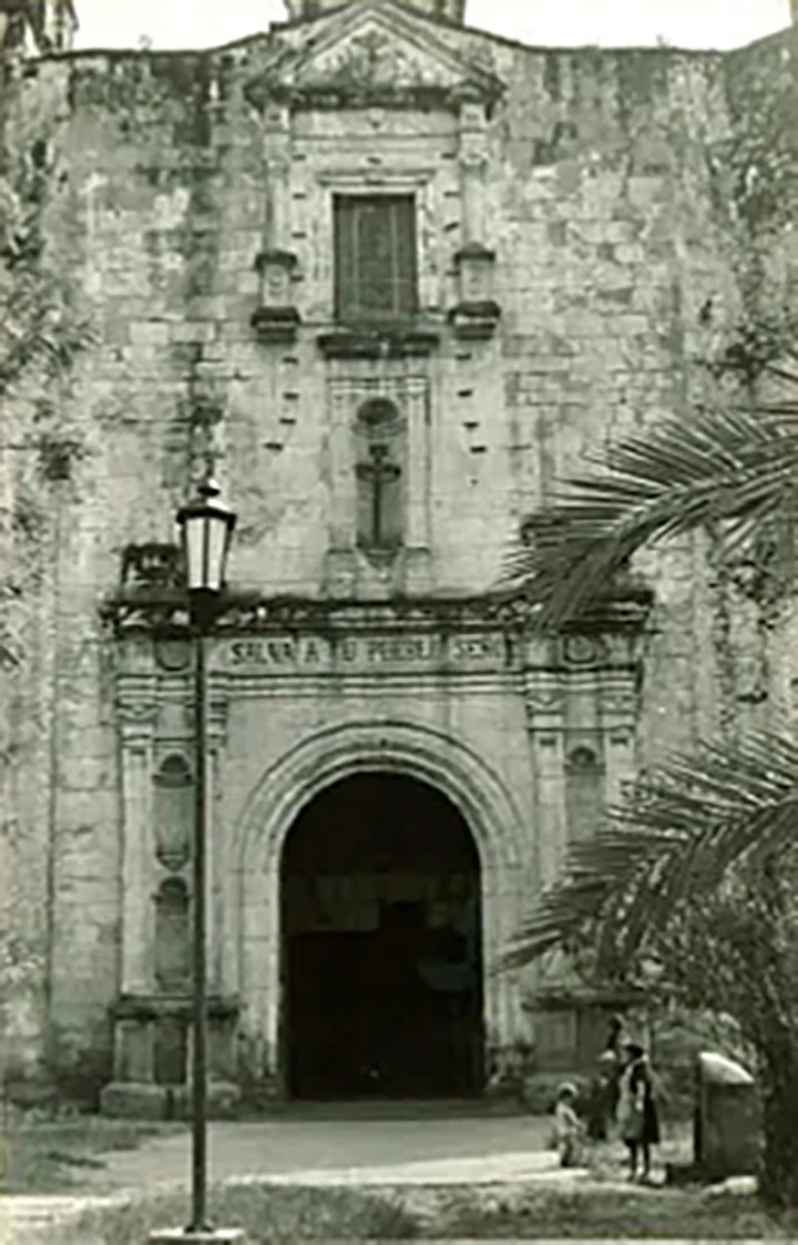 templo_Divino_Salvador_1973-b.jpg