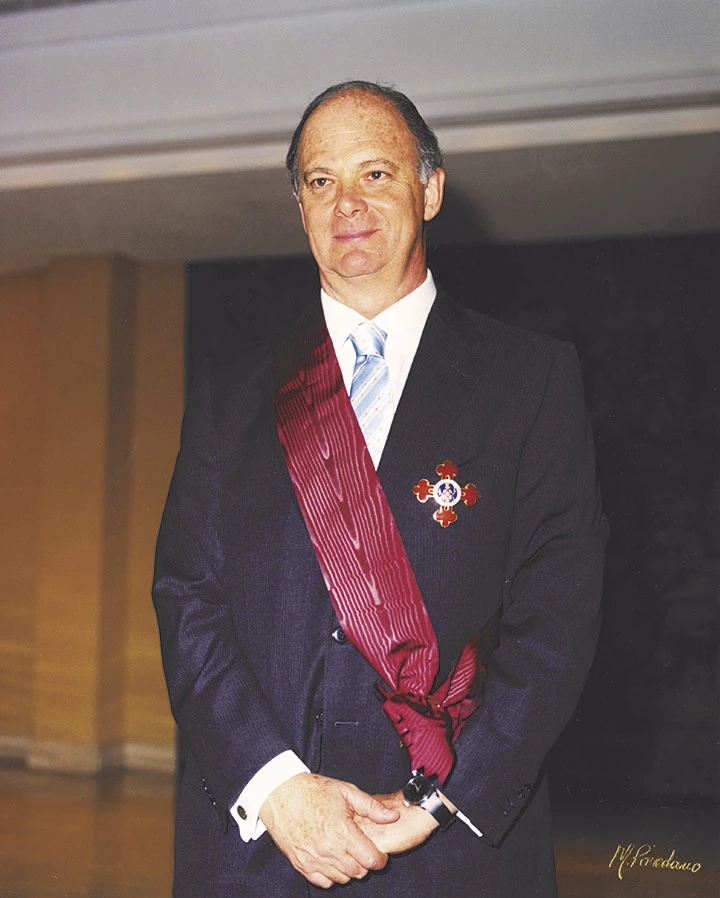2003-EK-La-Gran-Cruz-b.jpg