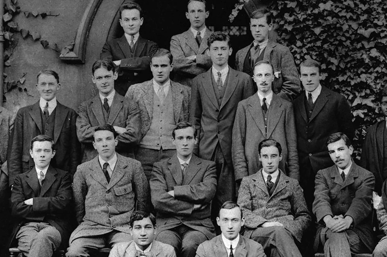 TS_Eliot-Oxford-1914-b.jpg